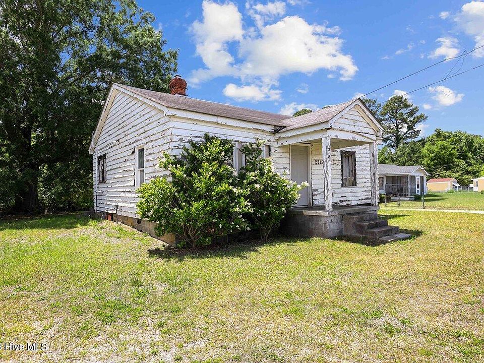 2nd image of 2215 Hunter Hill Road