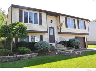 83 Martinique Dr, Buffalo, NY 14227
