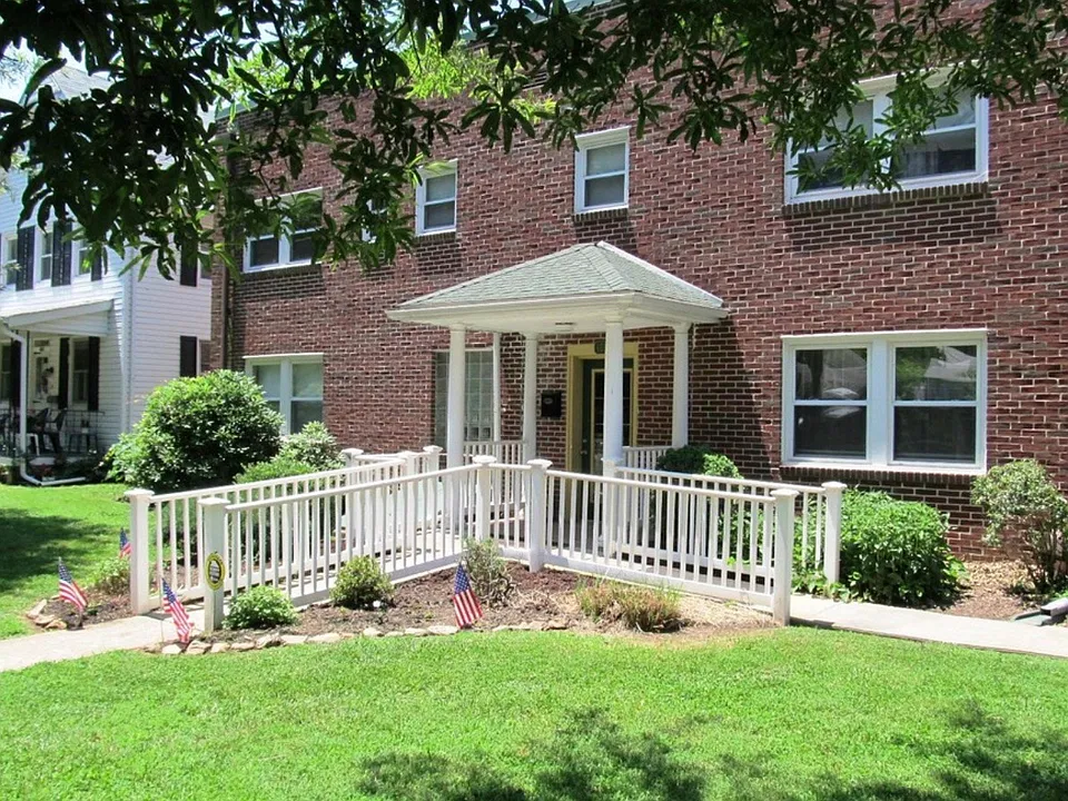 608 S Union Ave #B