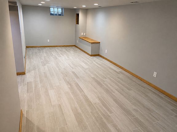 4th image of 5801 44th Ave S
