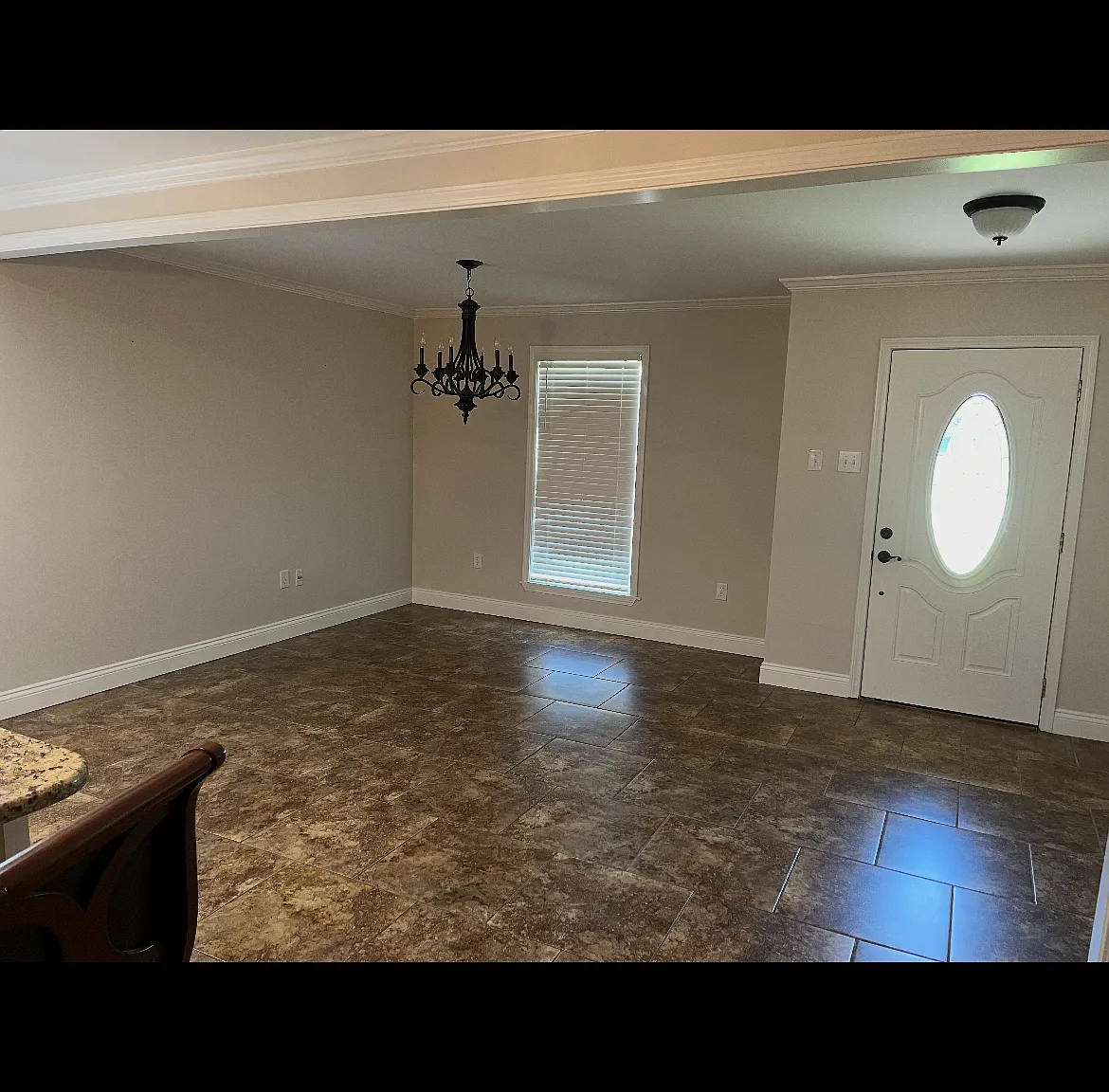 3 bed, 1900 sqft, $1,850 — Photo 3