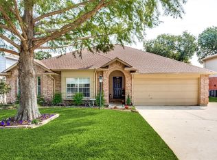 2061 Driskell Dr, Corinth, TX 76210