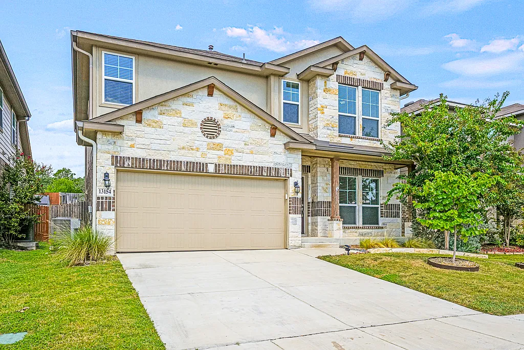 3 bed, 2.5 bath, 2152 sqft, $2,400 — Photo 3