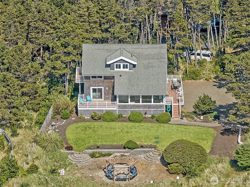 3rd image of 23411 Pacific Way