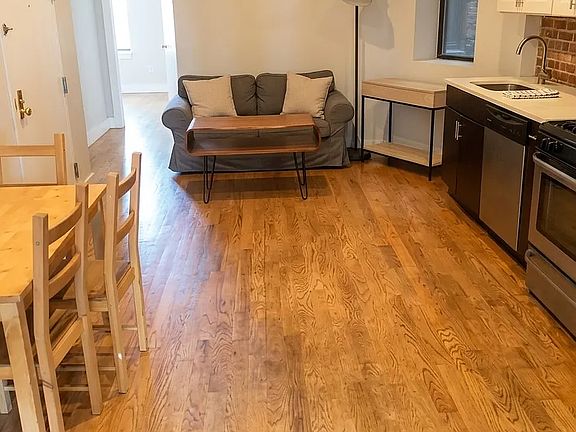3rd image of 349 Vernon Ave APT 2