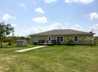 365 Wittnebert Rd, Seadrift, TX 77983