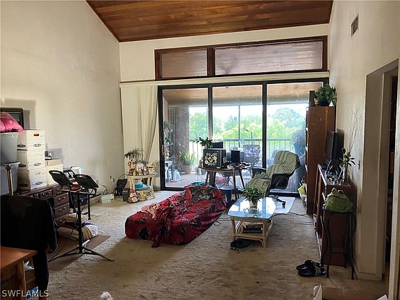 2nd image of 2067 W Lakeview Blvd #11