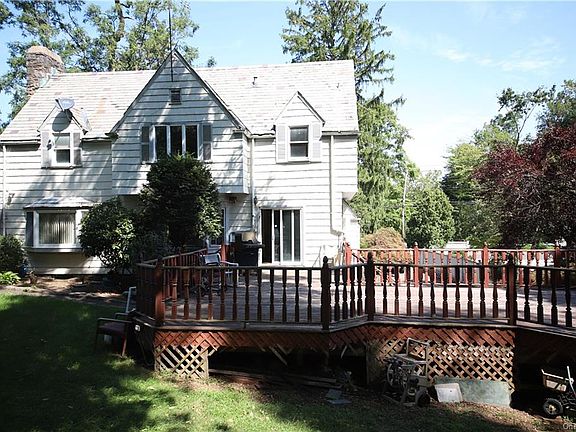 5th image of 533 Weaver St