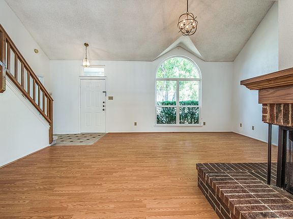 3rd image of 2913 Andante Dr
