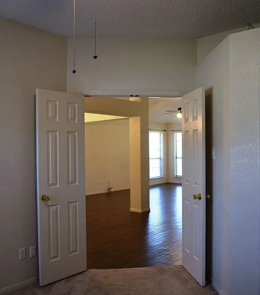 1703 Tanglewood Dr — Photo 16