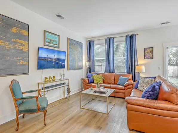 1551 Evergreen St, Charleston, SC 29407