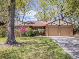 310 Hackberry Dr, Highlands, TX 77562