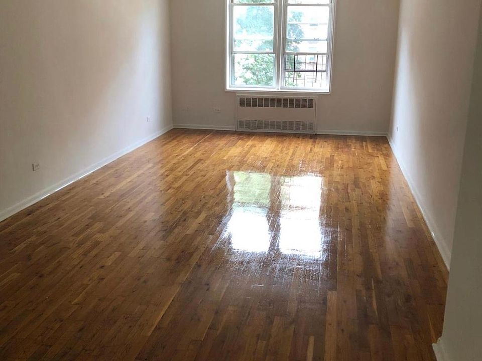 2nd image of 14333 Sanford Ave