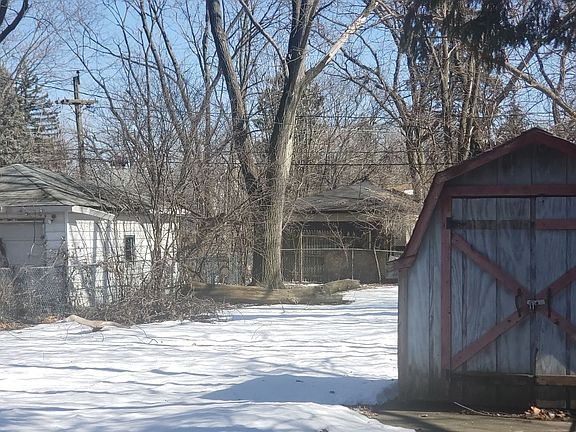 3rd image of 14829 Lexington Ave