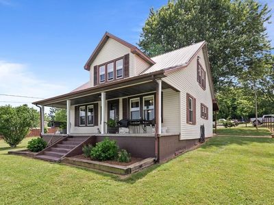78 Oak Grove Rd, Hillsville, VA, 24343