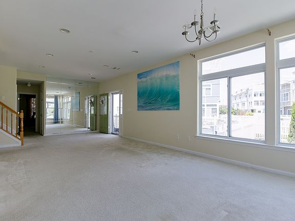 3rd image of 172 White Sands Way #A