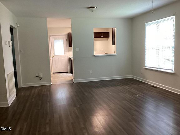 4th image of 1414 E Lenoir St
