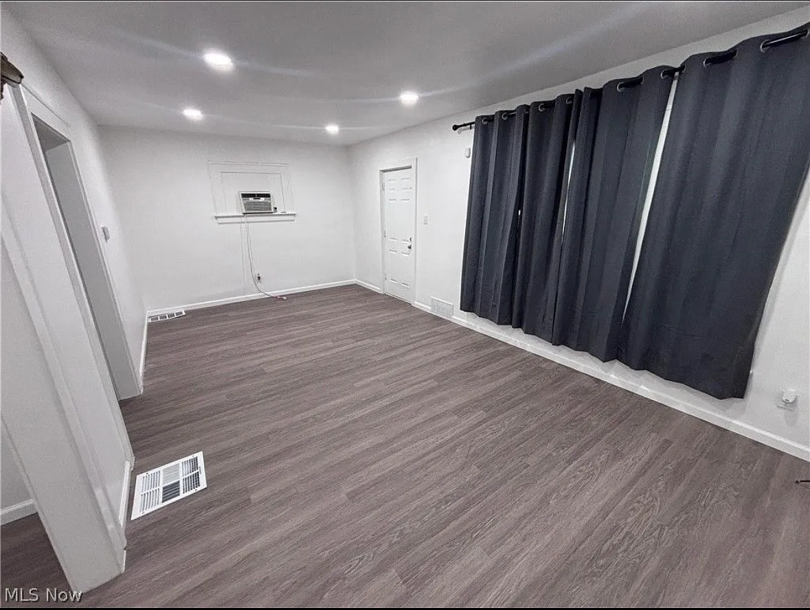 4 bed, $1,385 — Photo 3