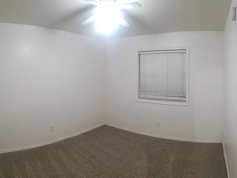 920 Anne St — Photo 7