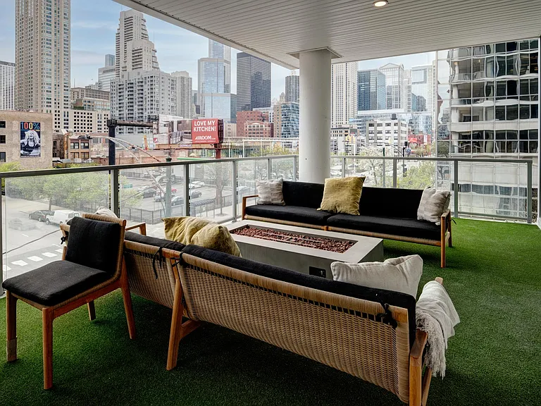 THE RHONE featuring the Saone Penthouse Collection — Photo 13