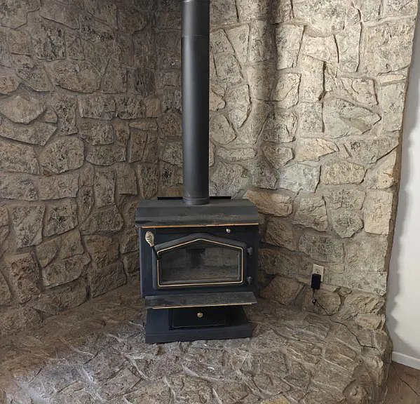 Wood burning stove