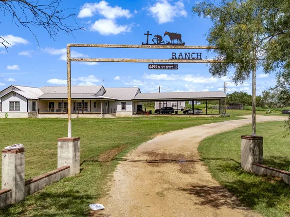 4495 N Sh 16, Jourdanton, TX 78026