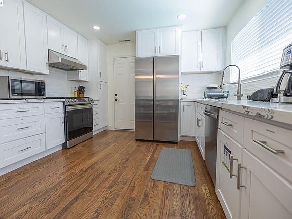 4th image of 767 Lemos Ave
