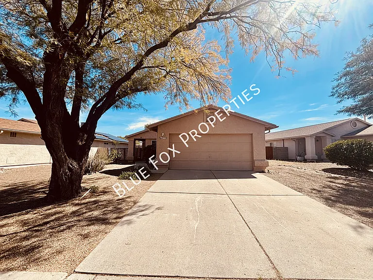 4775 S Wild Rose Dr — Photo 1