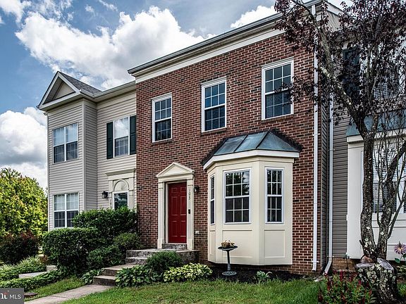 3rd image of 103 Sterling Ct