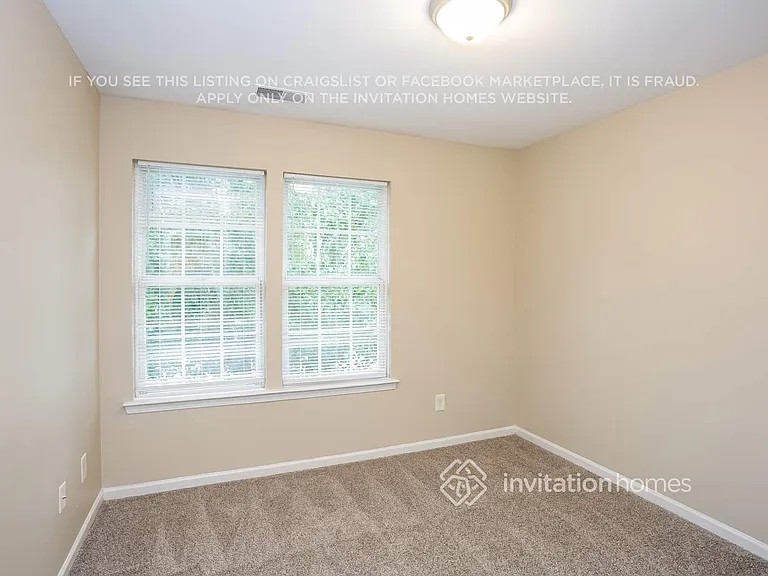109 Newport Dr — Photo 16