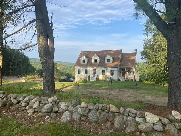 64 Hilltop Dr, Epsom, NH 03234