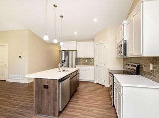 118 SE Willow Run Ln, Ankeny, IA 50021