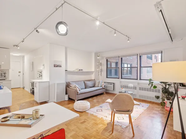 579 West 215th Street 5C image 1 of 6