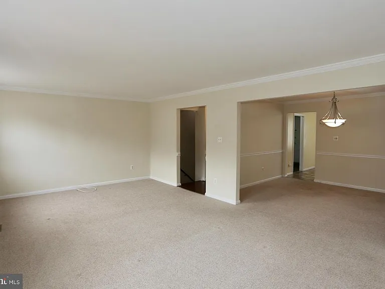 2215 N Somerset St — Photo 8