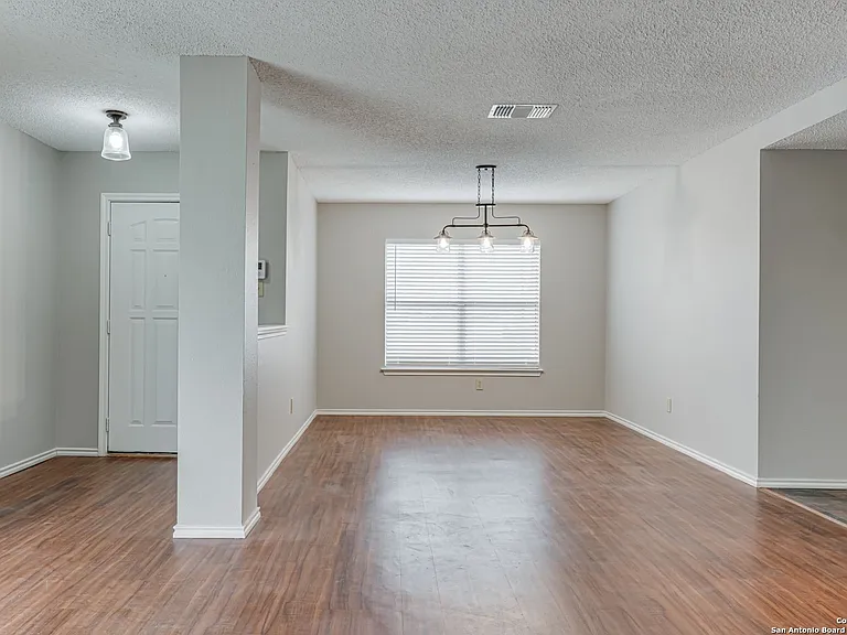 16522 Alwick Ln — Photo 18