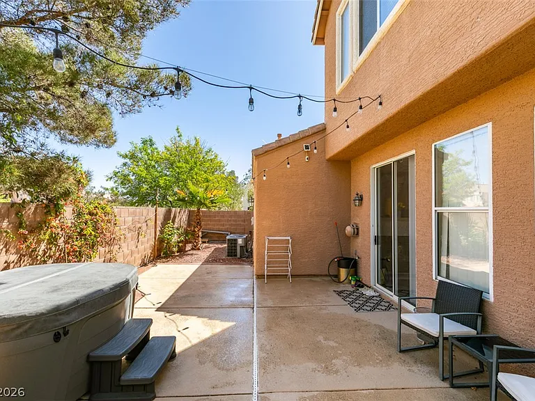 5928 Attavilla Dr — Photo 5
