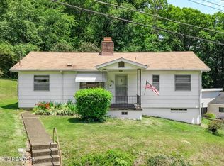 110 Disston Rd, Oak Ridge, TN 37830