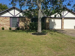 216 Corkwood St, Lake Jackson, TX 77566