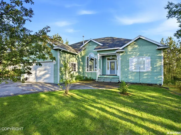 3350 E Palmdale Dr, Wasilla, AK 99654