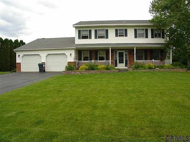 1st image of 15 Gleneagles Blvd