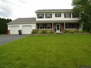 15 Gleneagles Blvd, Ballston Lake, NY 12019