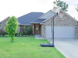 6304 Red Cedar Cir, Fort Smith, AR 72916