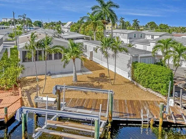14 Nancy Ln, Fort Myers Beach, FL 33931