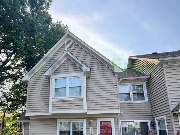 401 Henley Ct APT C, Chesapeake, VA 23320