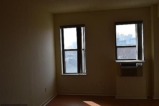 4th image of 1001 Saint Paul St Unit 5E