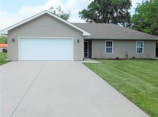140 Elm St, Holt, MO 64048
