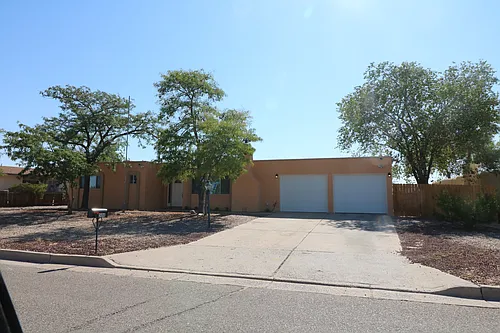 508 Las Marias Dr SE Photo 1