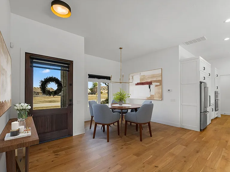 4464 E Lancaster Way — Photo 41
