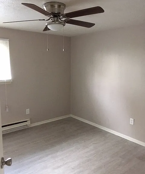 Stoney Creek Apartments — Photo 52