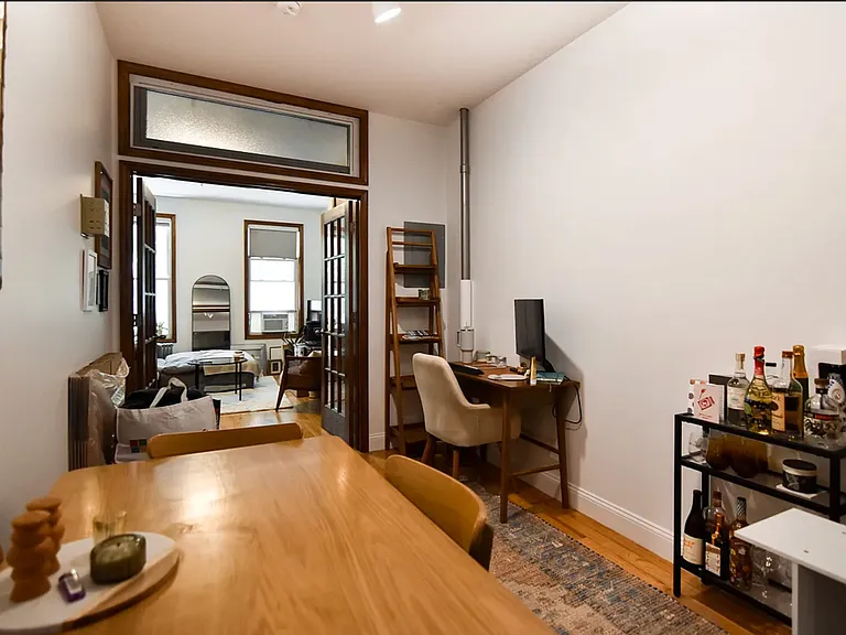 255 N 8th St #2L — Photo 5